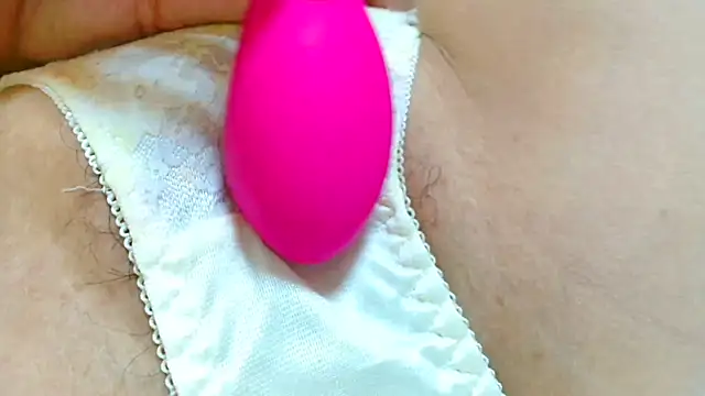 liliyRiSAcha-n naked in live sex video chat