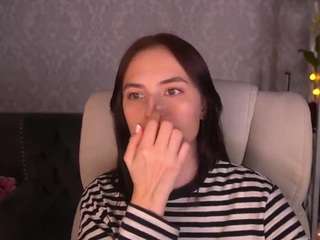LunaaDreamss on webcam for live free nude chat now