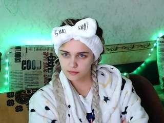 MARY-BELL on webcam for live free nude chat now