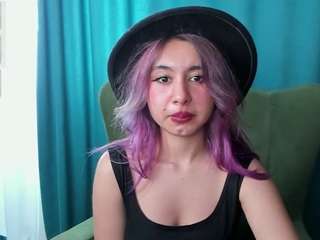 Milana-L0ve on webcam for live free nude chat now