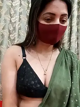 Naughty-Queen34 naked in live sex video chat