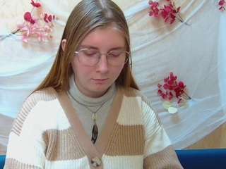 RysaKosaYlya on webcam for live free nude chat now
