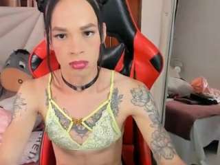 sara-slut on webcam for live free nude chat now