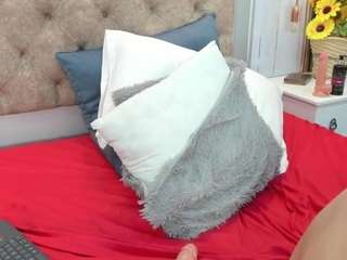 SaraJames18 on webcam for live free nude chat now