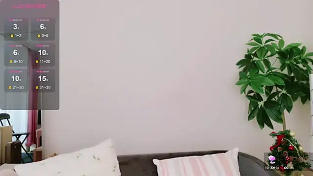 Suzu_chan_o0 naked in live sex video chat