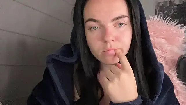yorkshiregal naked in live sex video chat