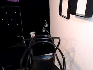 AbrilHill on webcam for live free nude chat now