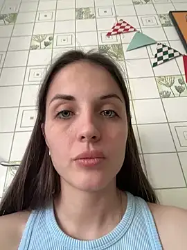 AmiLavs naked in live sex video chat