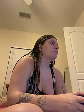 bootyliciousbri777 naked in live sex video chat
