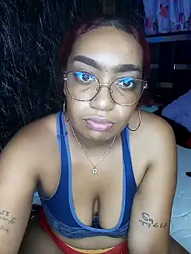 Cinnamon-Skin naked in live sex video chat