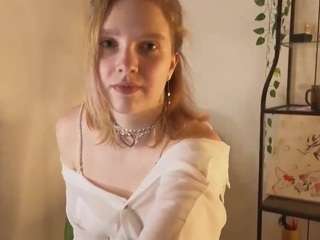 EasterDrews on webcam for live free nude chat now