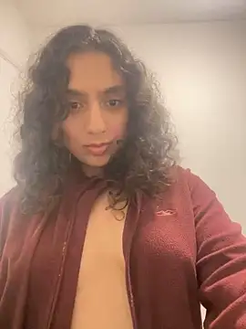 fayfay2002 naked in live sex video chat