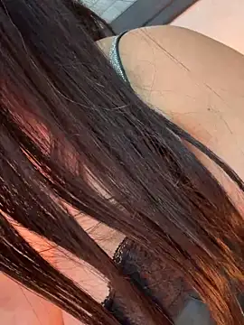 Hot_Yassmin naked in live sex video chat