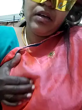 Hotgirltamil naked in live sex video chat