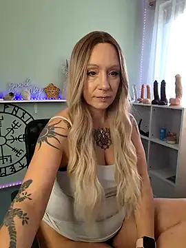 JaninaSecrets_ naked in live sex video chat