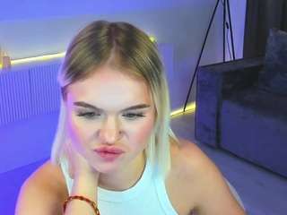 MilaFink on webcam for live free nude chat now