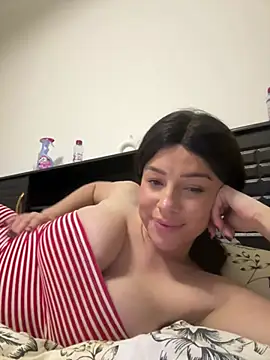 SexySophiaax naked in live sex video chat