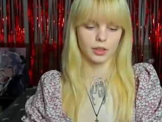 VirginaKiss on webcam for live free nude chat now