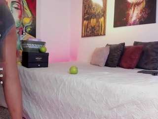 Annyemiiller on webcam for live free nude chat now