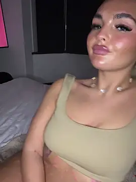 BabyBelleX naked in live sex video chat