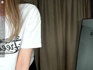 EarthaFinnell on webcam for live free nude chat now