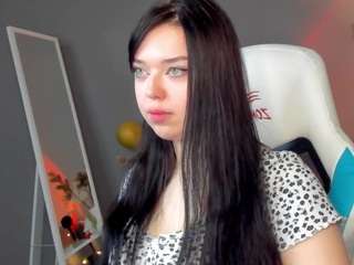 Milli-Blackberry on webcam for live free nude chat now