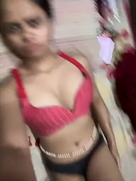 Miss-Kamini naked in live sex video chat