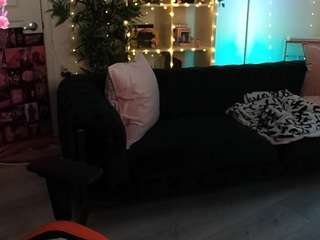 Miss Luna Rae on webcam for live free nude chat now