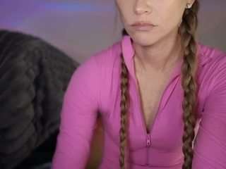 Pretty Kitty Kelli on webcam for live free nude chat now
