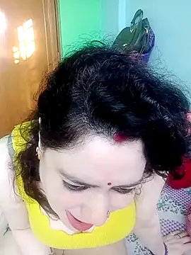 Raja_Ranii naked in live sex video chat
