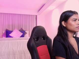 SashaHeavenn on webcam for live free nude chat now