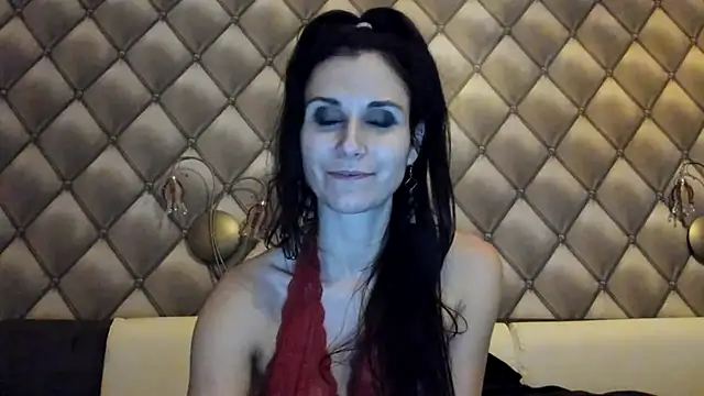 SEXYQUEEN55 naked in live sex video chat