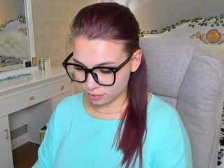 ShelbieRa on webcam for live free nude chat now