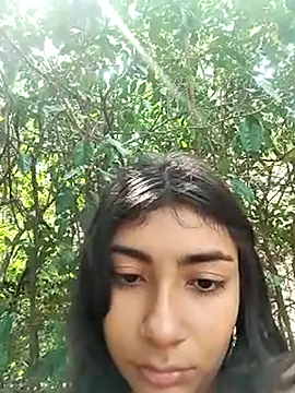 Sweet-Virgin-Pussy naked in live sex video chat