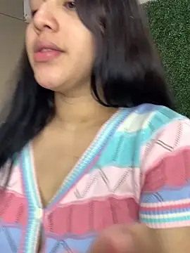 Amandanauty naked in live sex video chat