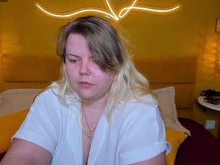 AsmiKeyn on webcam for live free nude chat now