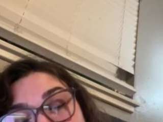 Big Booty Becky on webcam for live free nude chat now