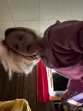 Daddyssllut naked in live sex video chat