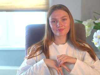 EadlinColden on webcam for live free nude chat now