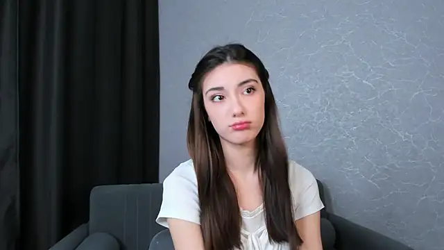 FloraEves naked in live sex video chat