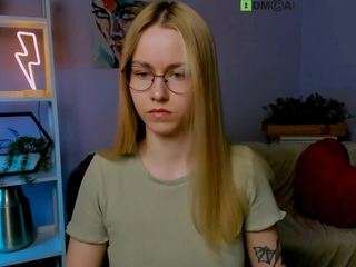 ivi-goddess on webcam for live free nude chat now