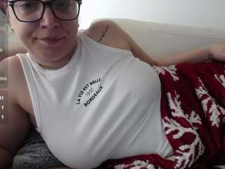 joannaCW on webcam for live free nude chat now