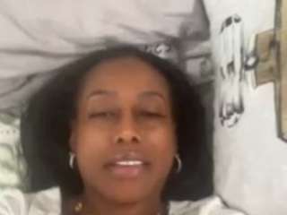 KeralaLee on webcam for live free nude chat now