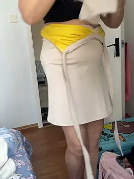 KK-baobao naked in live sex video chat