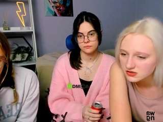 moon-selena on webcam for live free nude chat now
