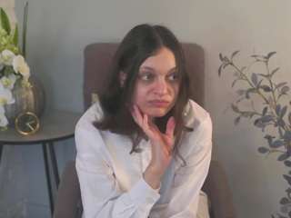 OdetteEdger on webcam for live free nude chat now