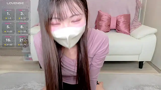 Ran-o0_0o naked in live sex video chat