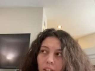 SatineSummers on webcam for live free nude chat now
