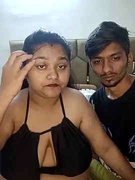 Strip-Couples naked in live sex video chat