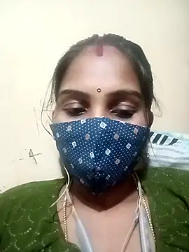 Tamil_roja17 naked in live sex video chat